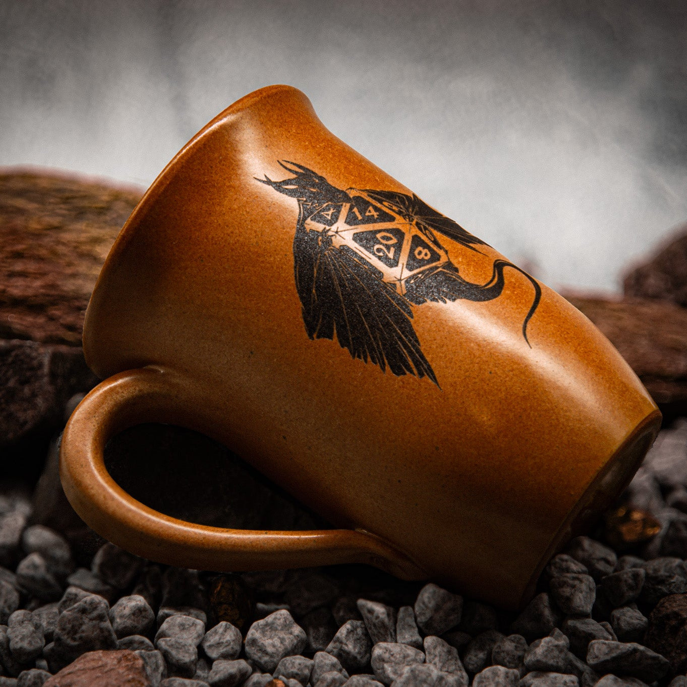 Gefährten-Set „Drachenschatz“ – 2-teiliges Tassen-Set mit Deckel & Untersetzer