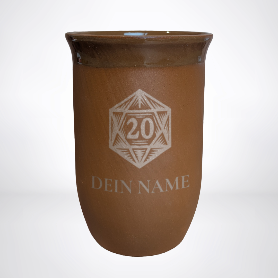 Tonbecher 0,4L mit personalisierter Gravur – Pen & Paper-Klasse & Name