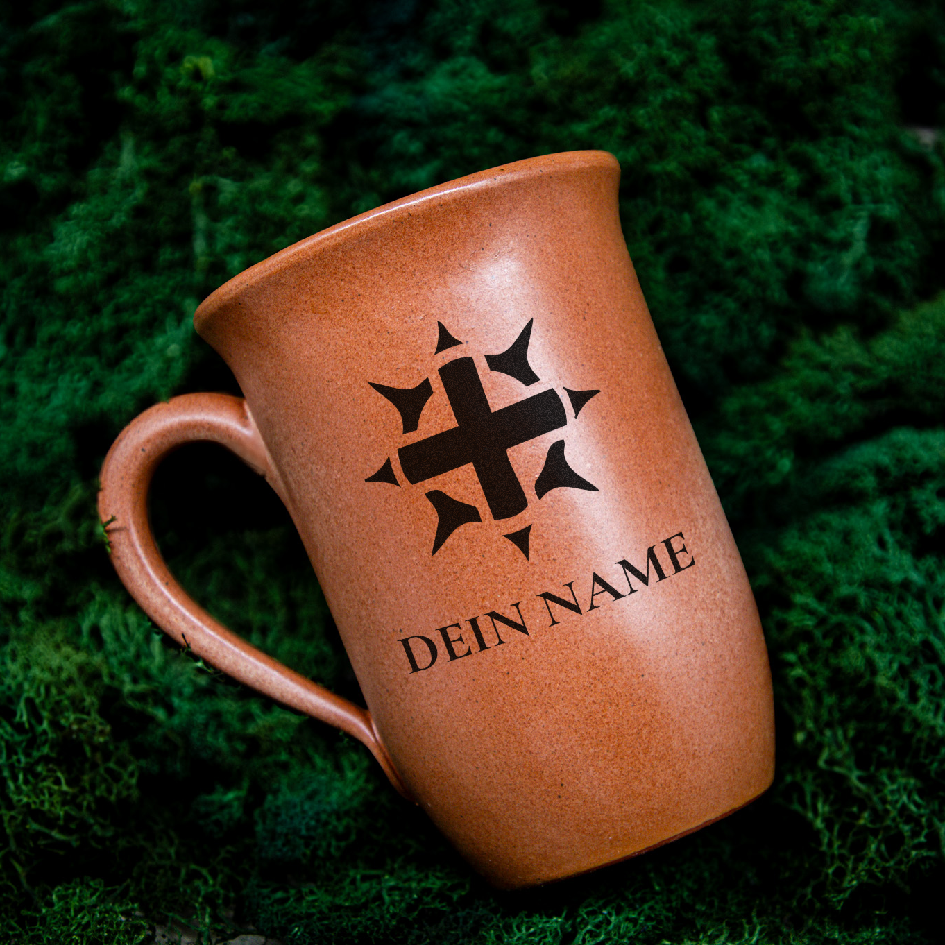 Tontasse 0,4L Kleriker – "Sandstein" mit personalisierter Gravur (Symbol + Name)