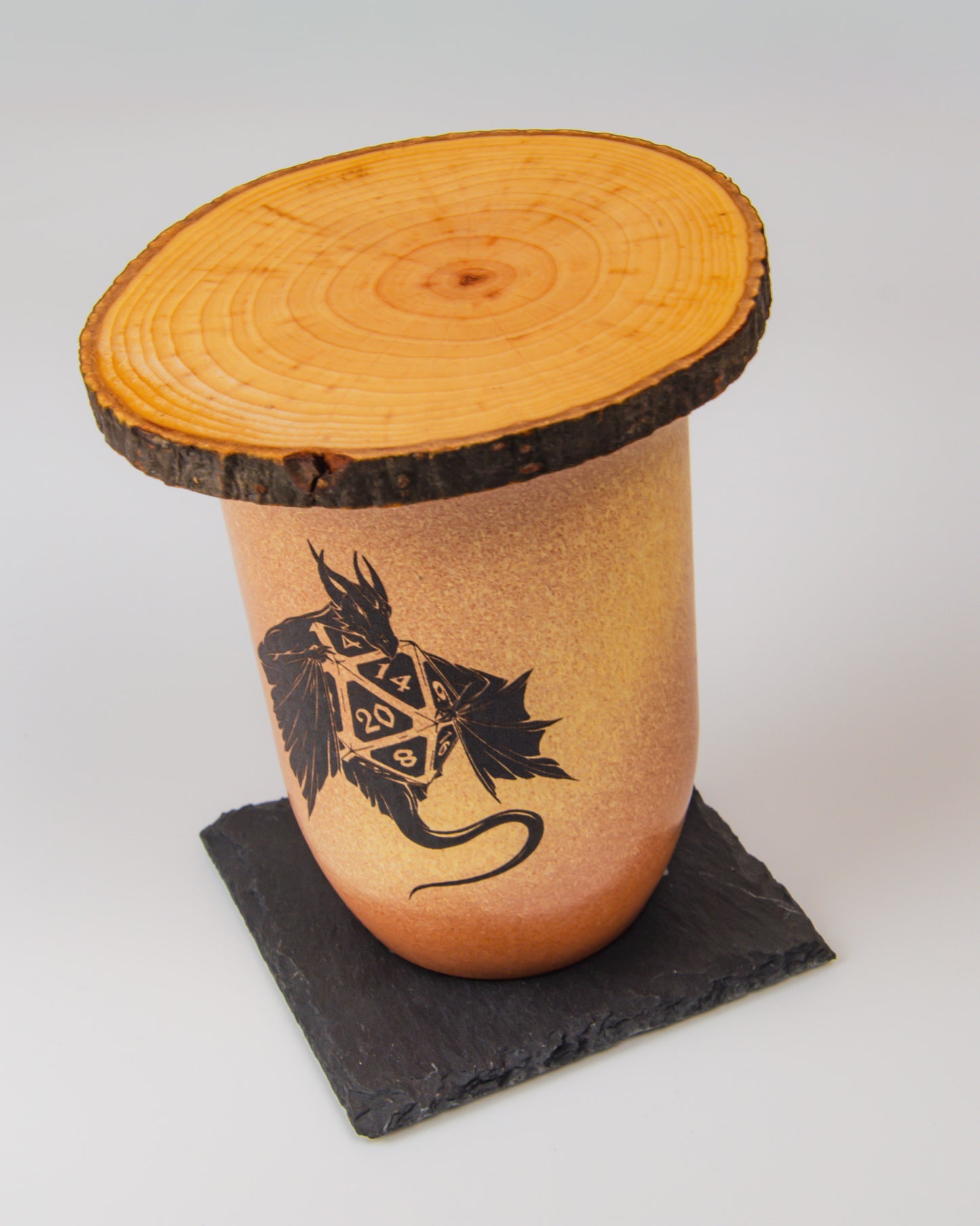 Holzdeckel für Becher – Erlenholz mit Rinde