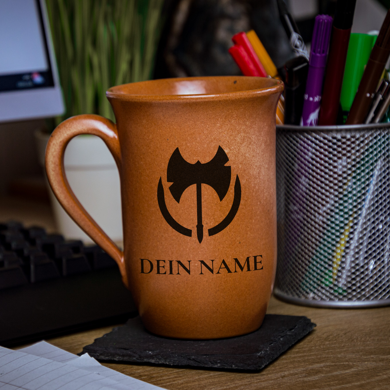 Tontasse 0,4L Barbar – "Sandstein" mit personalisierter Gravur (Symbol + Name)