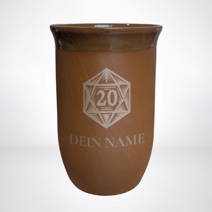 Tonbecher 0,4L mit personalisierter Gravur – Pen & Paper-Klasse & Name